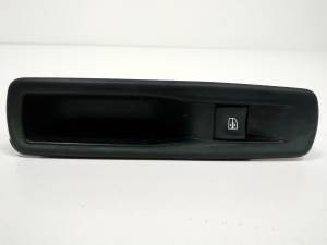 MANDO ELEVALUNAS TRASERO IZQUIERDO 829500004R RENAULT MEGANE III SPORT TOURER Autodesguaces Alicante