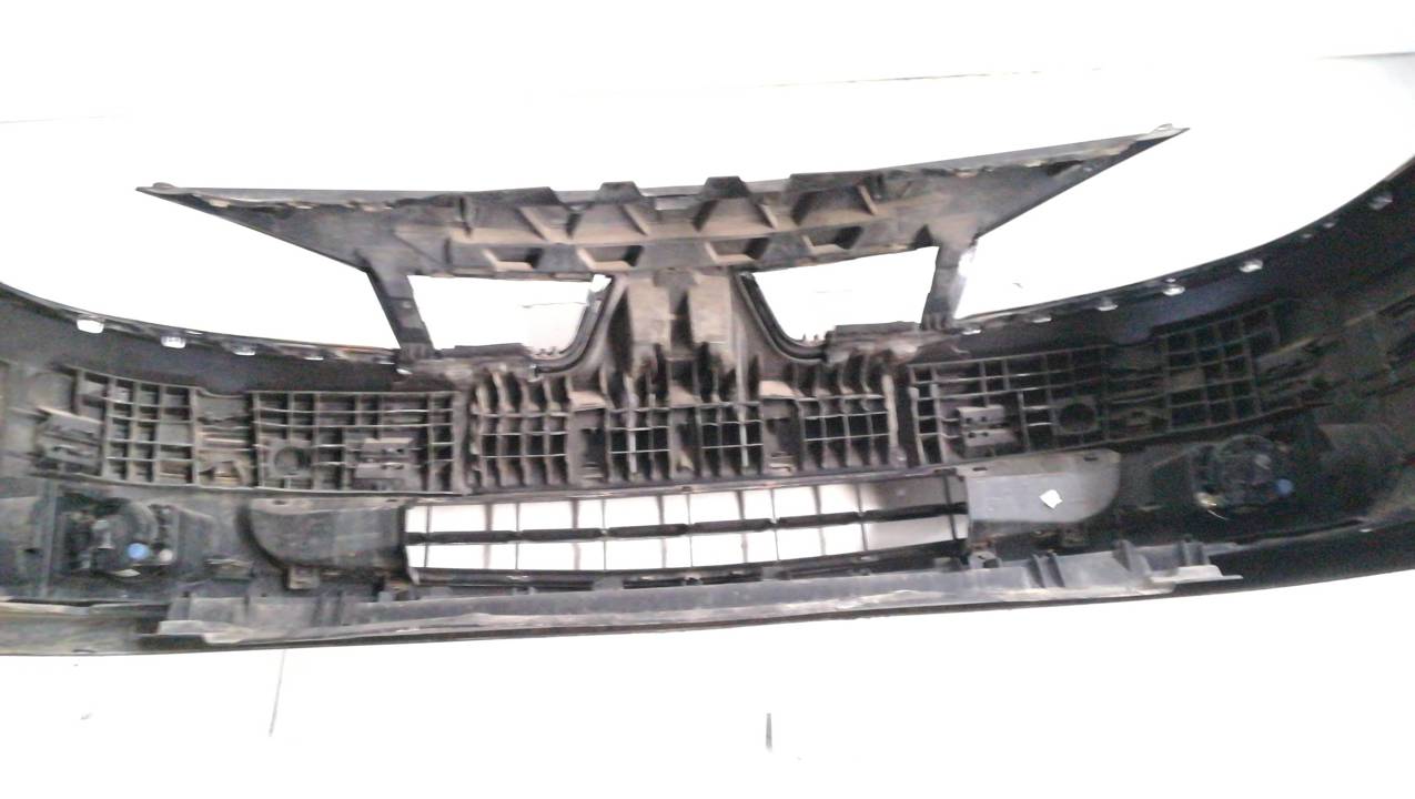 PARAGOLPES DELANTERO