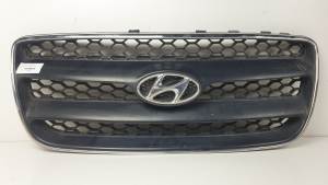 REJILLA DELANTERA E865612B010 HYUNDAI SANTA FE (BM) Autodesguaces Alicante