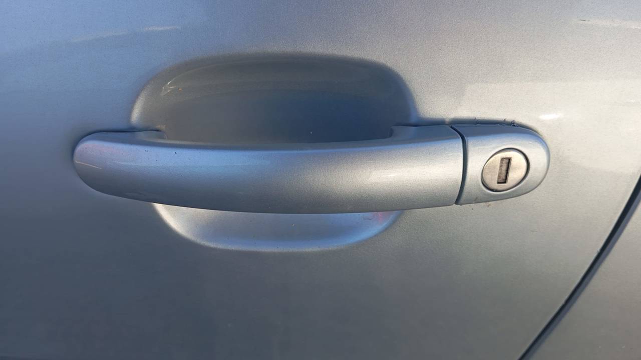 MANETA EXTERIOR DELANTERA IZQUIERDA