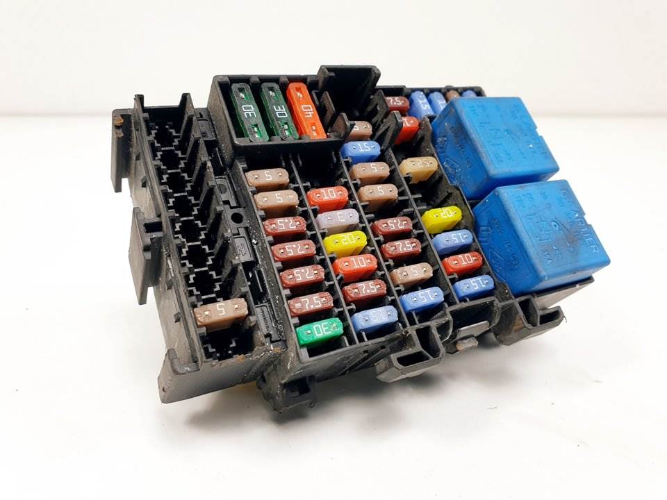 CAJA RELES / FUSIBLES - DACIA - LODGY (J92)