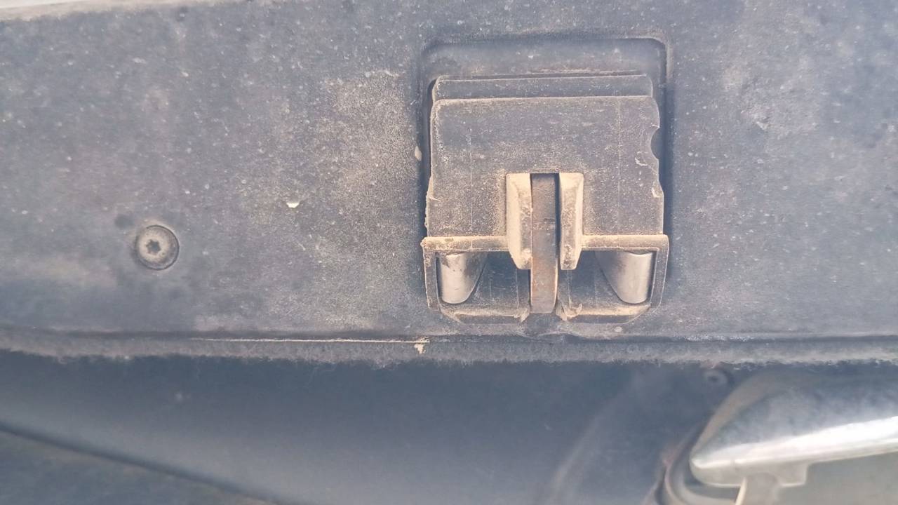 CERRADURA MALETERO / PORTON