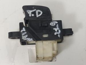 MANDO ELEVALUNAS TRASERO DERECHO NISSAN ALMERA TINO (V10M) Autodesguaces Alicante