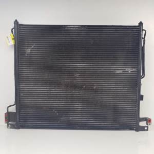 CONDENSADOR / RADIADOR AIRE ACONDICIONADO 92100EB410 NISSAN PATHFINDER (R51) Autodesguaces Alicante