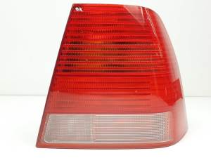 PILOTO TRASERO DERECHO 1J5945096AA VOLKSWAGEN BORA BERLINA (1J2) Autodesguaces Alicante