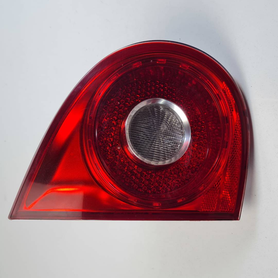 PILOTO TRASERO IZQUIERDO INTERIOR - 1K6945093F - VOLKSWAGEN - GOLF V BERLINA (1K1)