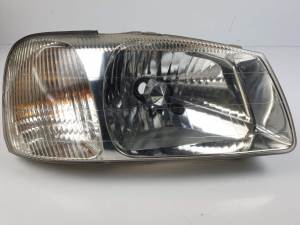 FARO DERECHO R92102250 HYUNDAI ACCENT (LC) Autodesguaces Alicante