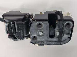 CERRADURA PUERTA TRASERA DERECHA MAZDA PREMACY (CP) Autodesguaces Alicante