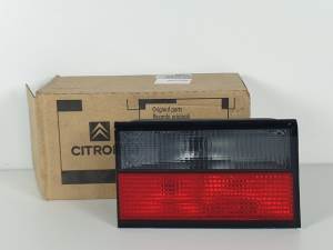 PILOTO TRASERO IZQUIERDO 95668017 CITROEN XANTIA BERLINA Autodesguaces Alicante