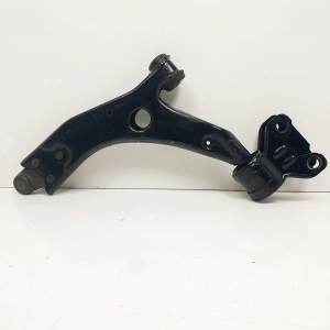 BRAZO SUSPENSION INFERIOR DELANTERO DERECHO BV613C339AAA FORD FOCUS LIM. Autodesguaces Alicante