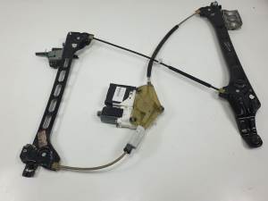 ELEVALUNAS DELANTERO DERECHO 8J7959801M AUDI TT (8J3/8J9) Autodesguaces Alicante