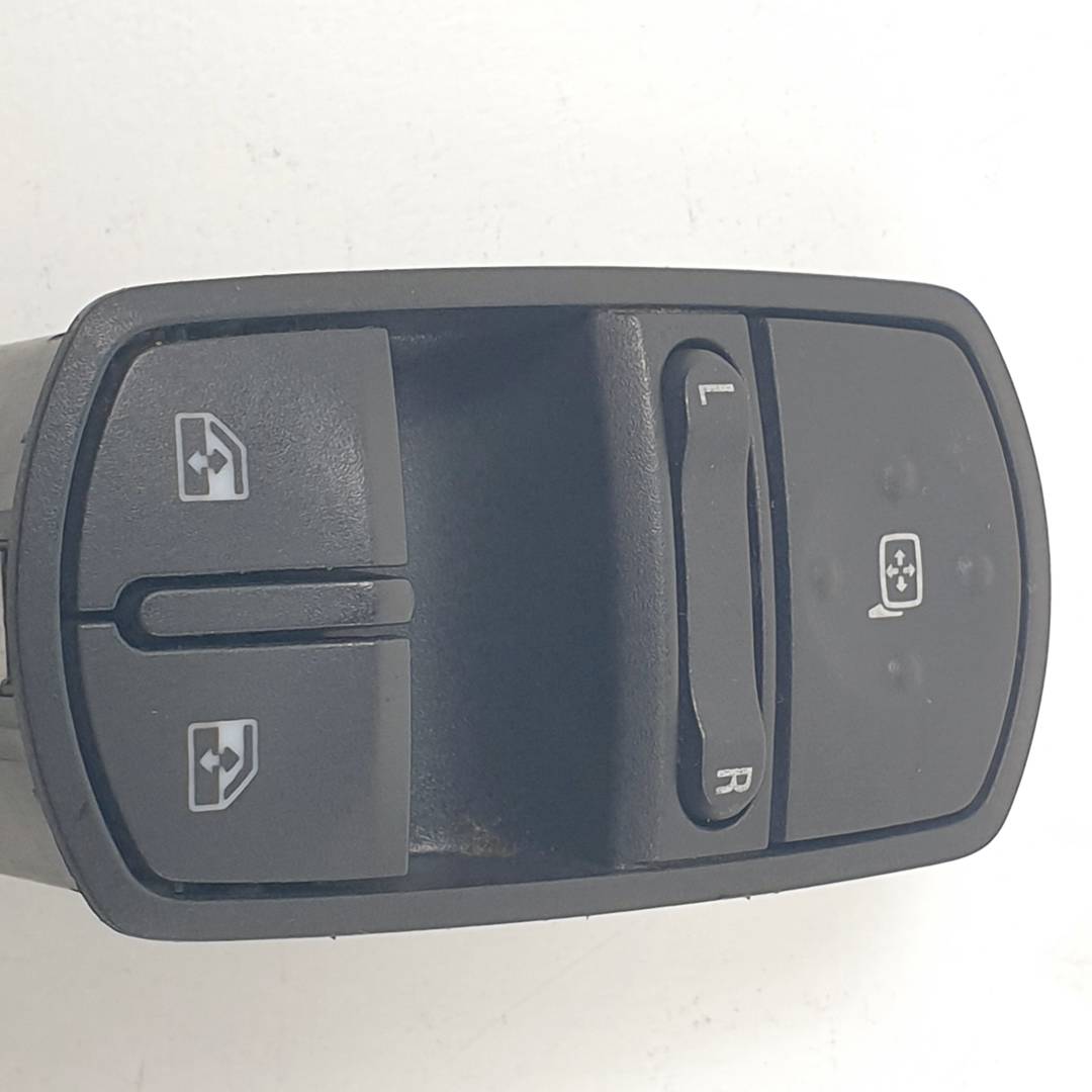 MANDO ELEVALUNAS DELANTERO IZQUIERDO - 13258521AA - OPEL - CORSA D