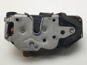 CERRADURA PUERTA TRASERA DERECHA 30233880 OPEL ASTRA J SPORTS TOURER Autodesguaces Alicante