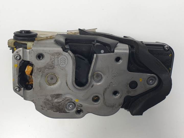 CERRADURA PUERTA TRASERA DERECHA 3023880RH2 CHEVROLET AVEO SEDÁN Autodesguaces Alicante