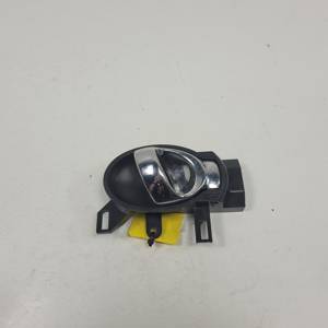 MANETA INTERIOR TRASERA DERECHA NISSAN JUKE (F15) Autodesguaces Alicante
