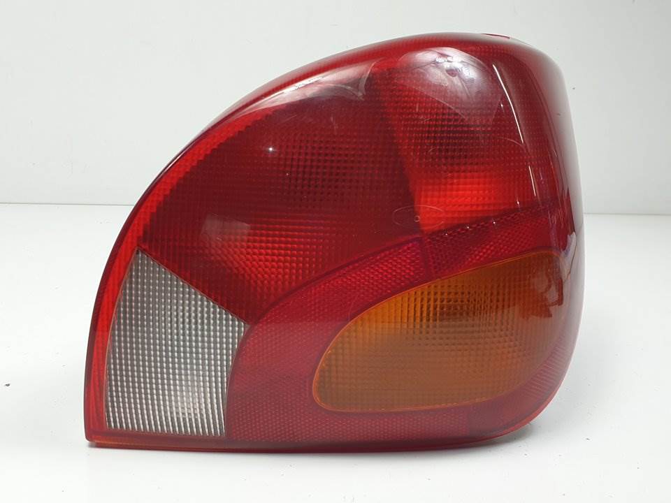 PILOTO TRASERO DERECHO - 96FG13N004AA - FORD - FIESTA BERL./COURIER