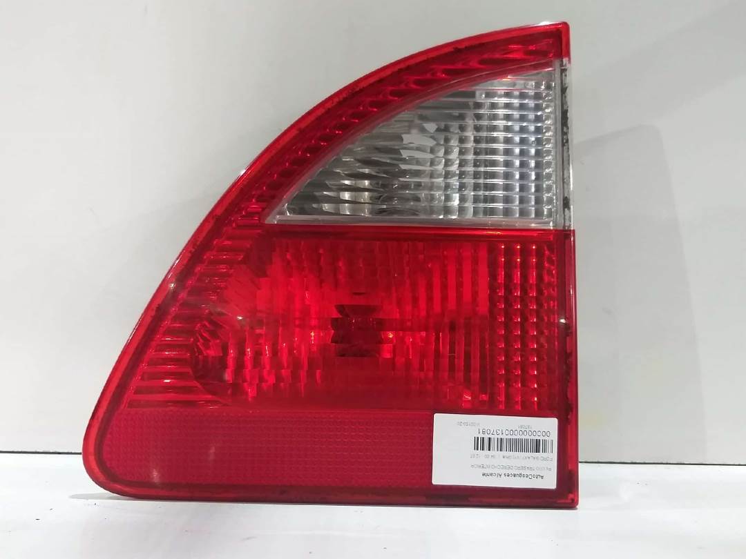 PILOTO TRASERO DERECHO INTERIOR - 7M5945094B - FORD - GALAXY (VY)