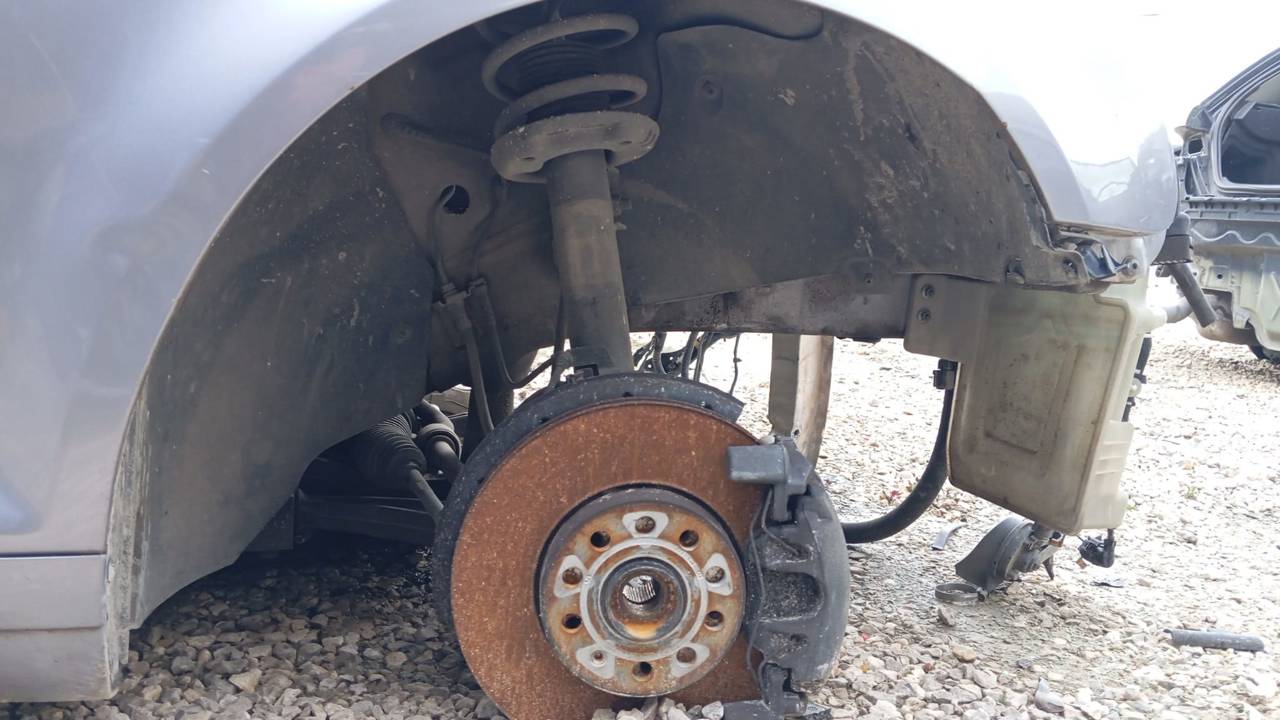PASO RUEDA DELANTERO DERECHO