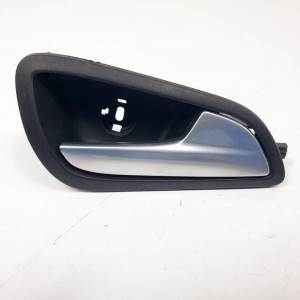 MANETA INTERIOR DELANTERA DERECHA AM51U22600BDW FORD FOCUS LIM. Autodesguaces Alicante
