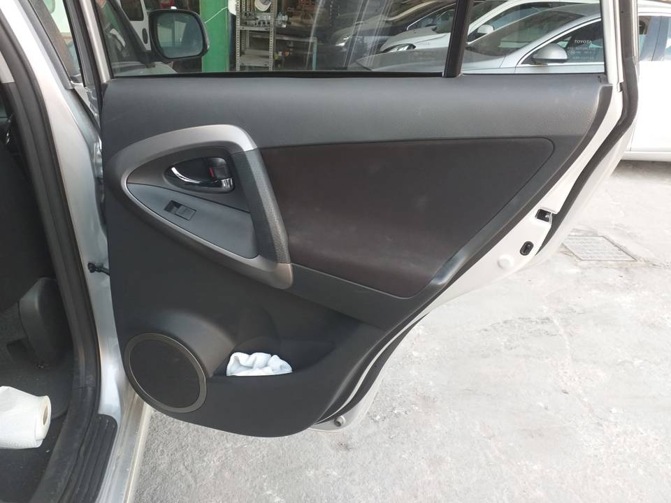 ELEVALUNAS TRASERO DERECHO