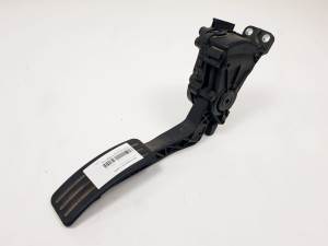 POTENCIOMETRO PEDAL 8200386506B DACIA LOGAN Autodesguaces Alicante