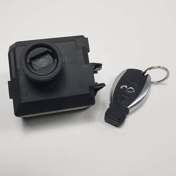 ANTIRROBO - A2469055603 - INFINITI - Q30