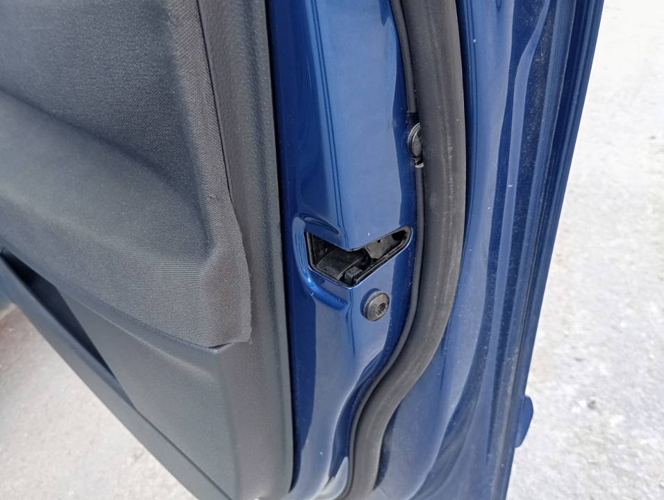 CERRADURA PUERTA DELANTERA DERECHA