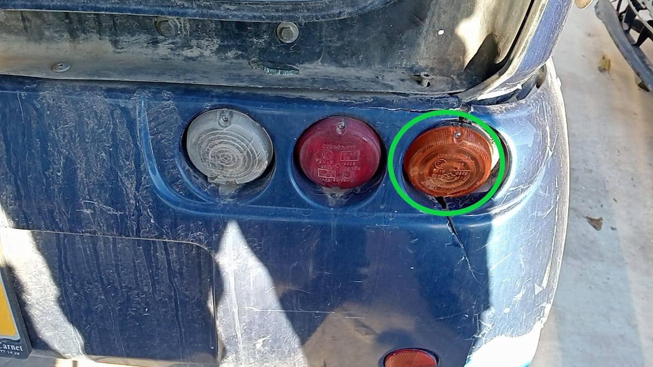 PILOTO TRASERO DERECHO