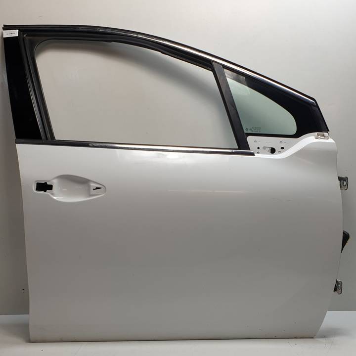 PUERTA DELANTERA DERECHA PEUGEOT 208 Autodesguaces Alicante