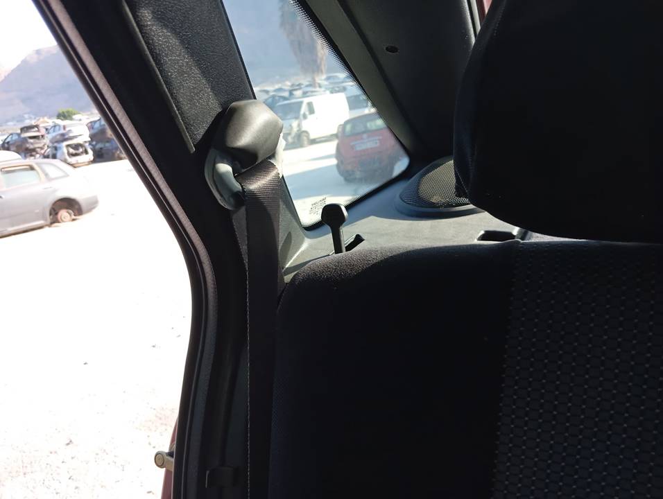 CINTURON SEGURIDAD TRASERO DERECHO