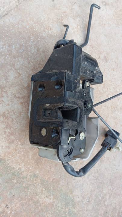 CERRADURA PUERTA DELANTERA IZQUIERDA