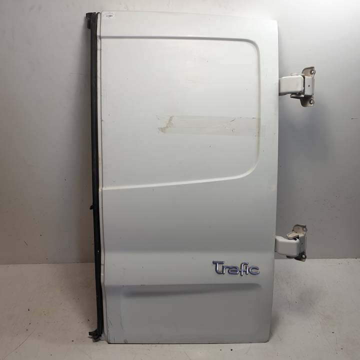 PORTON TRASERO DERECHO RENAULT TRAFIC CAJA CERRADA (AB 4.01) Autodesguaces Alicante