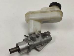 BOMBA FRENO 8200403300 RENAULT TWINGO Autodesguaces Alicante