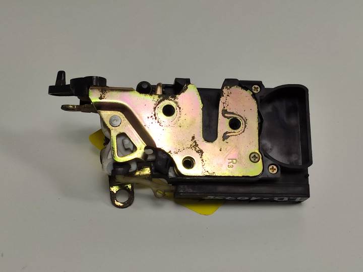 CERRADURA PUERTA TRASERA DERECHA DAEWOO NUBIRA BERLINA Autodesguaces Alicante