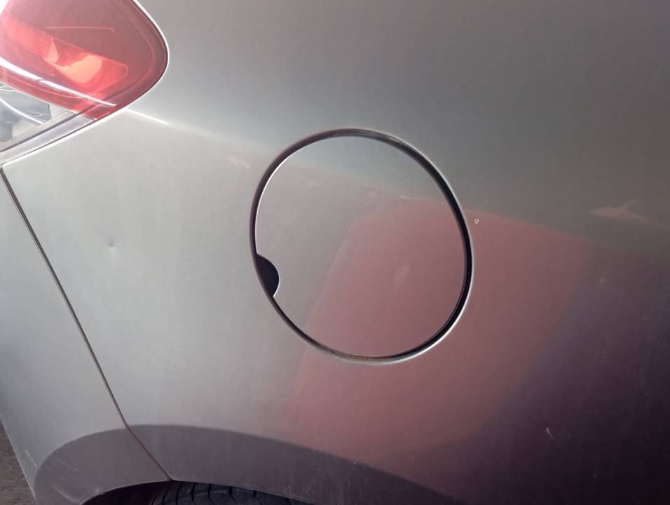 TAPA EXTERIOR COMBUSTIBLE