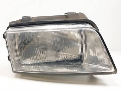 FARO DERECHO 8D0941004A AUDI A4 BERLINA (B5) (8D2) Autodesguaces Alicante