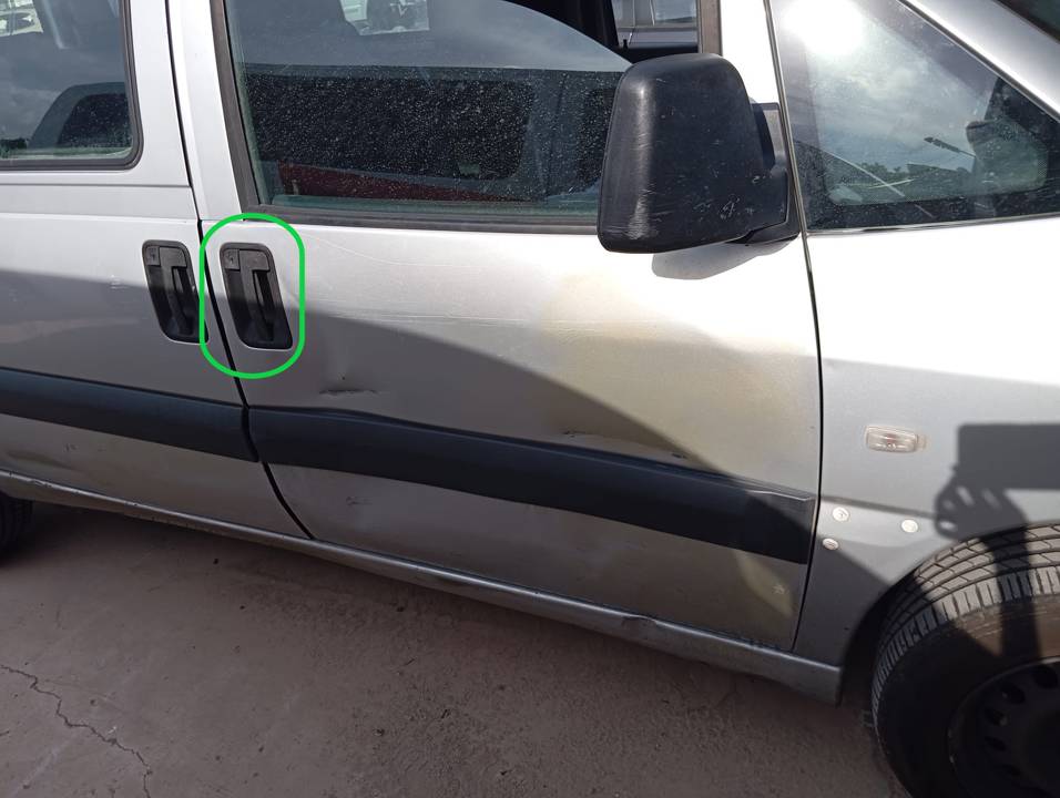 MANETA EXTERIOR DELANTERA DERECHA
