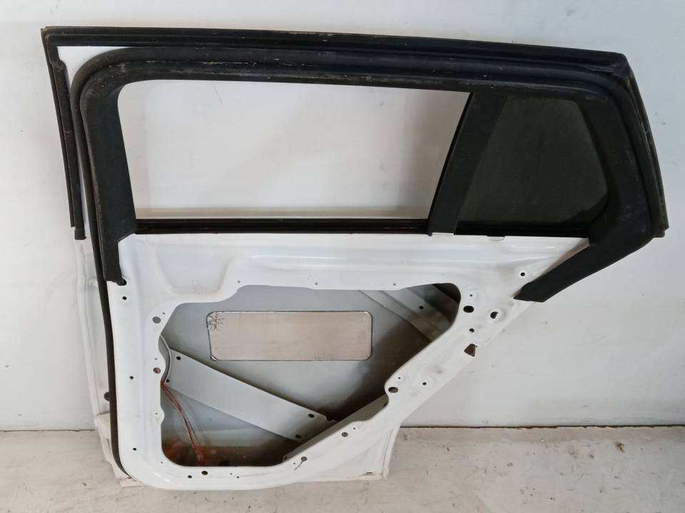 PUERTA TRASERA DERECHA