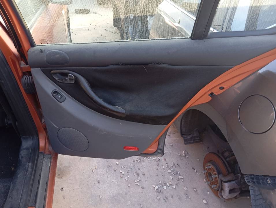 MOTOR ELEVALUNAS TRASERO DERECHO