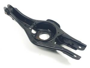 BRAZO SUSPENSION INFERIOR TRASERO DERECHO 55211N9050 HYUNDAI TUCSON Autodesguaces Alicante