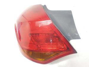 PILOTO TRASERO IZQUIERDO OPEL ASTRA J LIM. Autodesguaces Alicante