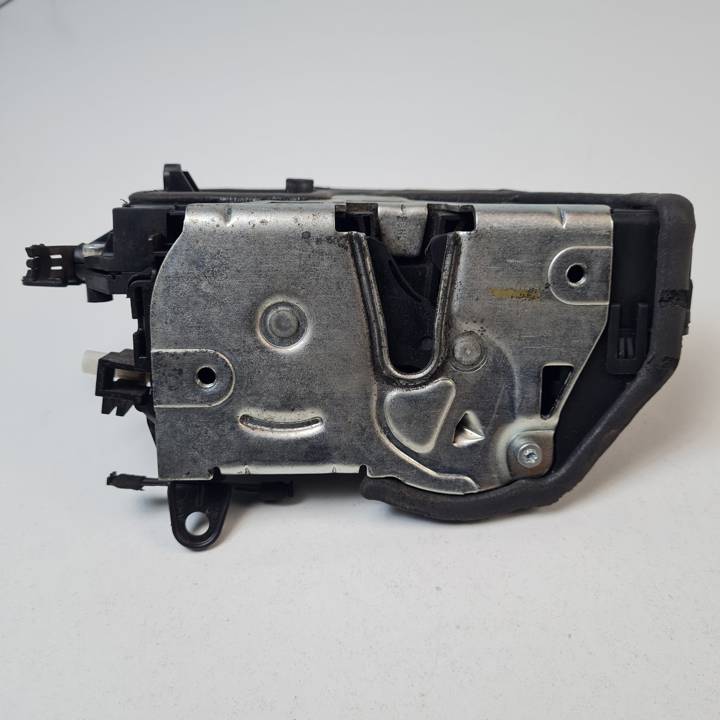 CERRADURA PUERTA DELANTERA DERECHA 7059974 BMW SERIE 1 BERLINA (E81/E87) Autodesguaces Alicante