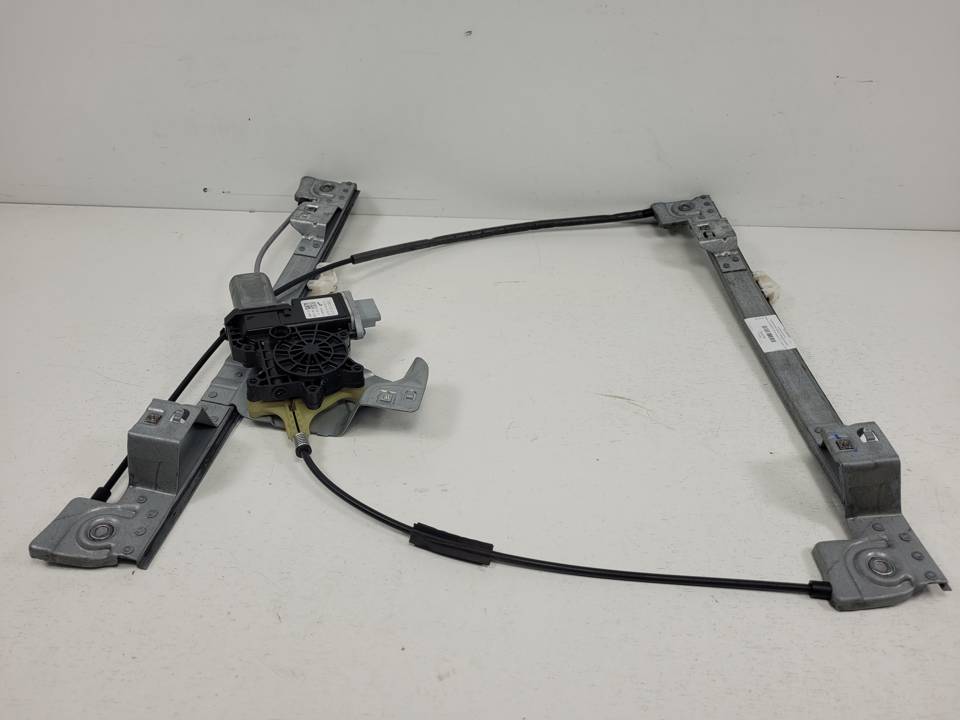 ELEVALUNAS DELANTERO IZQUIERDO