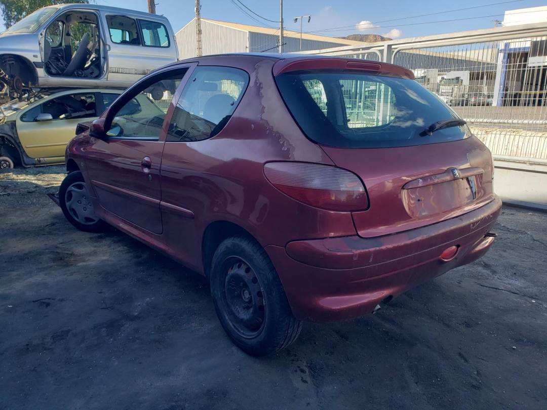 PEUGEOT 206 BERLINA (1998 - 2010)