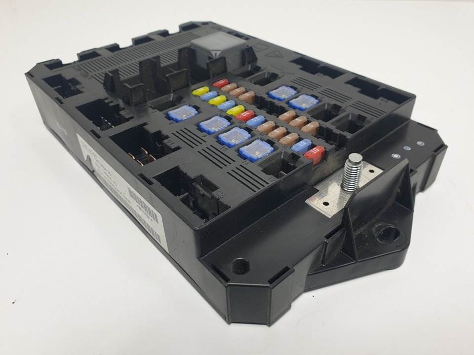 CAJA RELES / FUSIBLES - 8X2T14B476AD - JAGUAR - XF (X250)