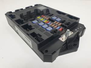 CAJA RELES / FUSIBLES 8X2T14B476AD JAGUAR XF (X250) Autodesguaces Alicante