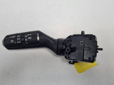 MANDO LUCES 7606017L059 LEXUS UX (ZA10) Autodesguaces Alicante