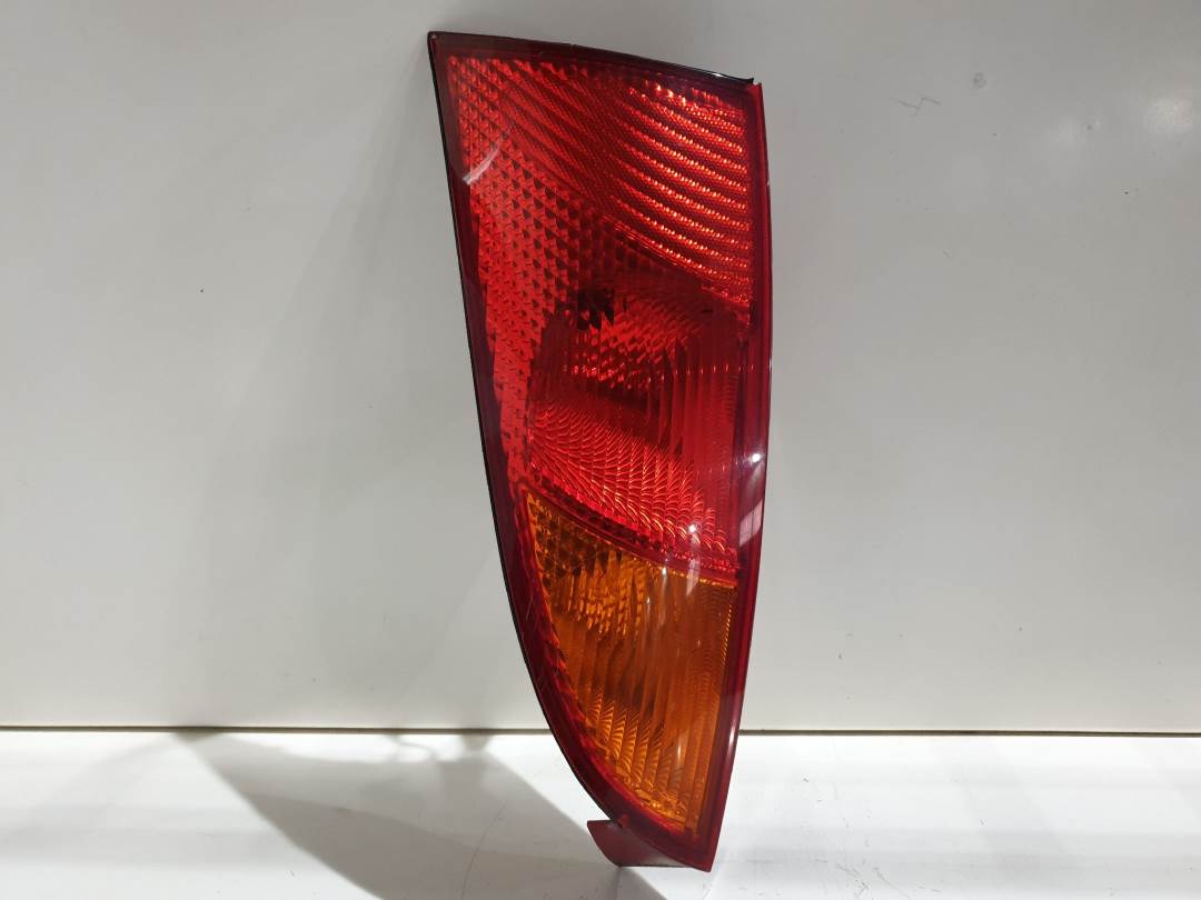 PILOTO TRASERO IZQUIERDO - 1M5113405A - FORD - FOCUS BERLINA (CAK)