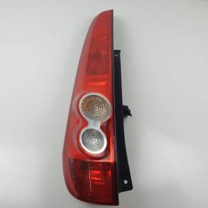 PILOTO TRASERO IZQUIERDO 6S6113405A FORD FIESTA (CBK) Autodesguaces Alicante