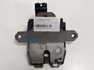CERRADURA MALETERO / PORTON 8M51R442A66AC FORD FOCUS LIM. (CB4) Autodesguaces Alicante